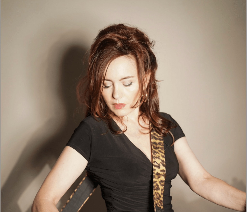 REVIEW:  Emanuela Hutter –&nbsp;Goosebumps