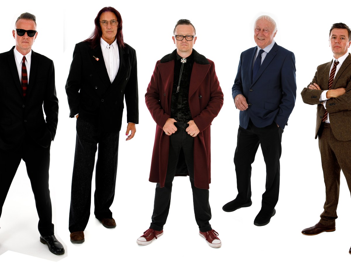 REVIEW: The Holloway Echoes – Carry On&nbsp;Echoing