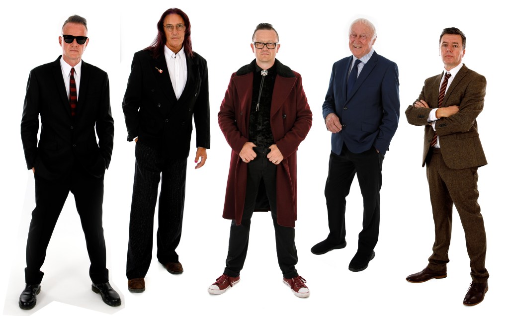 REVIEW: The Holloway Echoes – Carry On&nbsp;Echoing