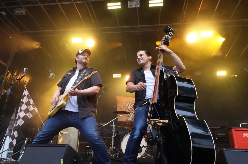 REVIEW: Hot Rod Devils – Rock n Roll is Not&nbsp;Dead